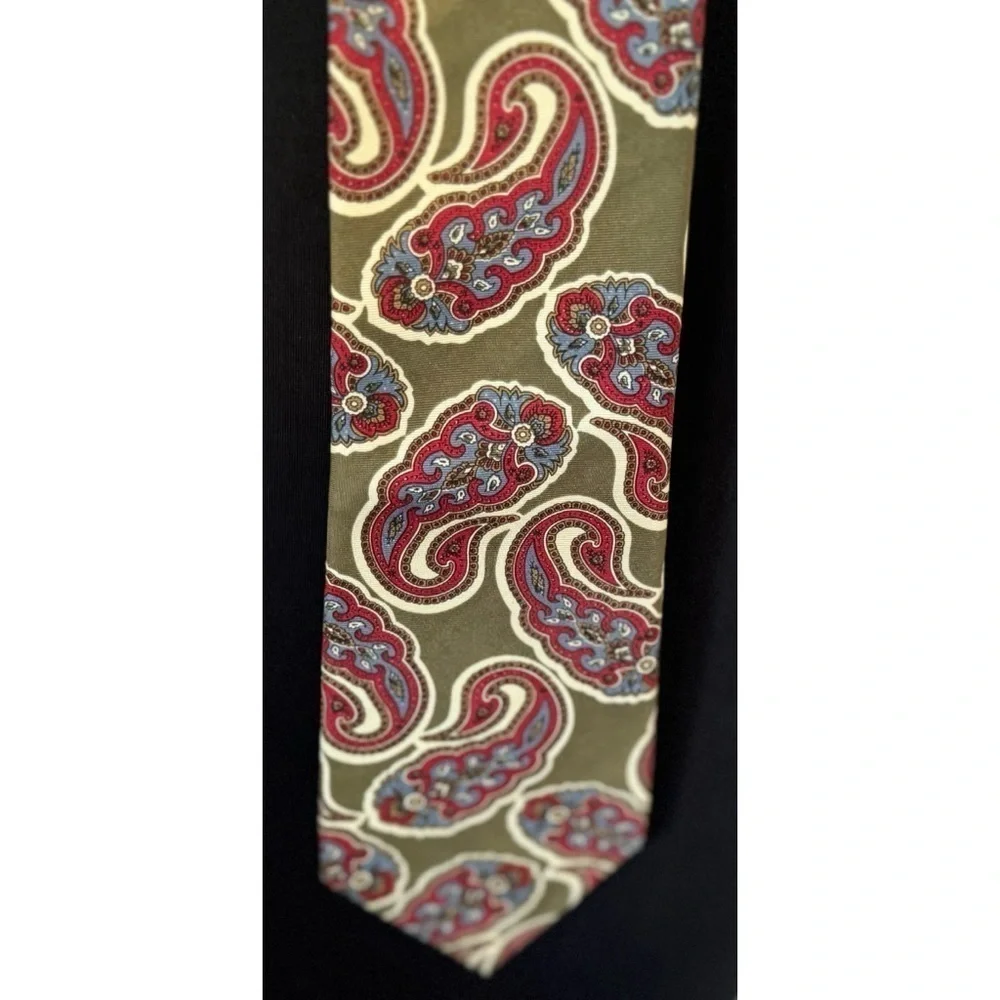 90’s Vintage Multicolor Paisley Print Silk